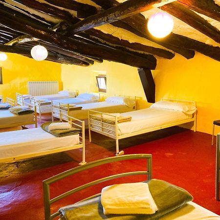 Хостел La Casa Magica Villatuerta Экстерьер фото