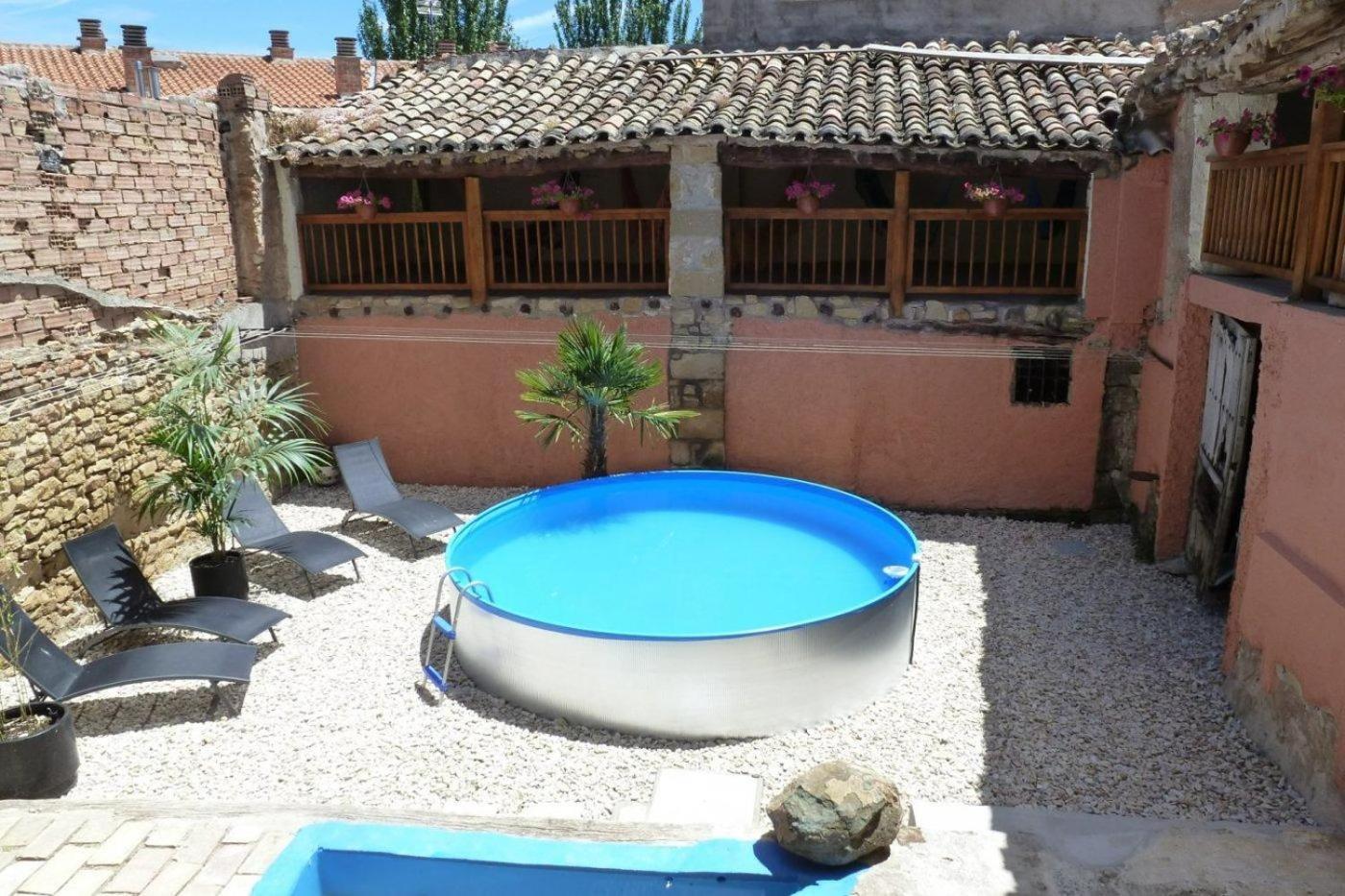 Хостел La Casa Magica Villatuerta Экстерьер фото