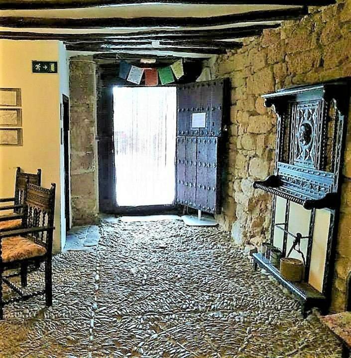 Хостел La Casa Magica Villatuerta Экстерьер фото